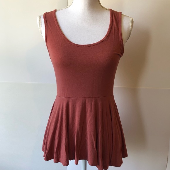 Buckle Tops - BKE Red Buckle tank women’s medium